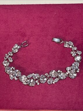 Silver-tone prong-set CZ bracelet with fold-over clasp - 6.75